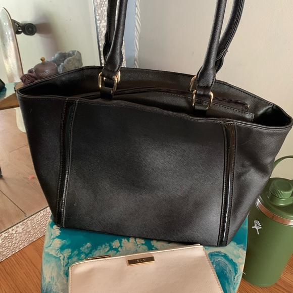 CLN Professional Purse - Picture 2 of 6